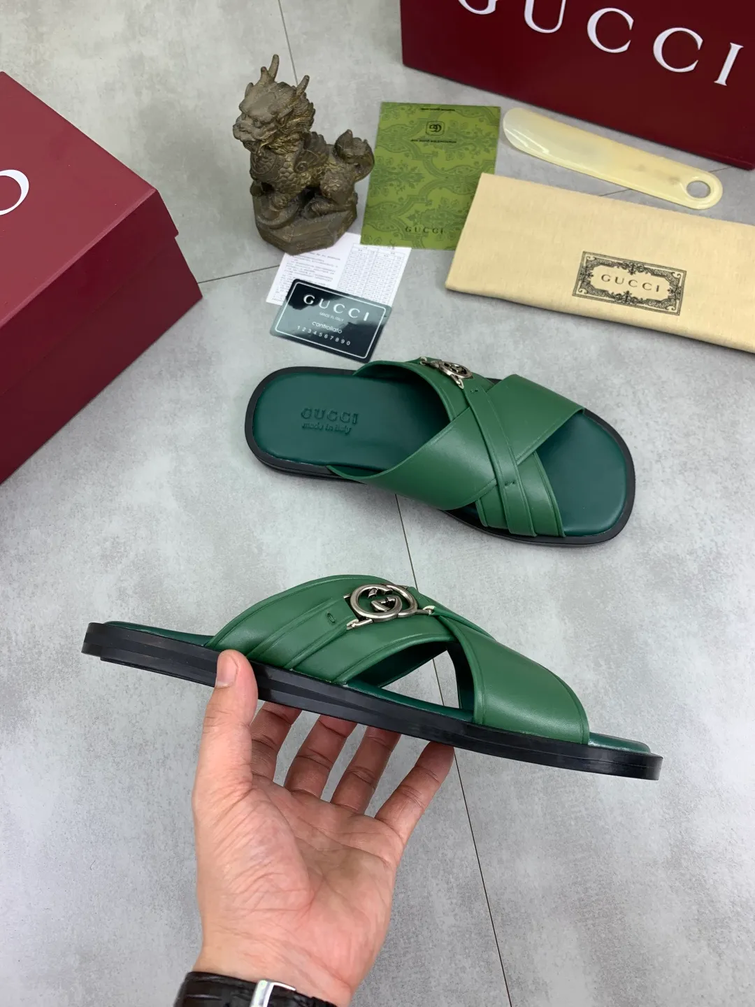 Men's shoes 💰P380💰[New model] High version 🎁🎁🎁 GUCCI New casual hot diamond slippers for the Year of the Snake, original official website, perfect workmanship, transmitting a kind of noble luxury, sublimating its definition of luxury in Gucci's high-end extraordinary craftsmanship. Original Gucci double G combination outsole, code number: 40-44 (45 customized) complete package